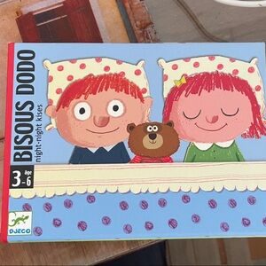 Djeco Bisous Dodo Nighttime Game - Red and Blue